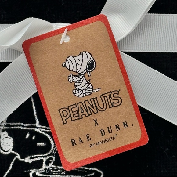 Rae Dunn x Peanuts Set of 2 Halloween Hand Towels, (16" x 30") (HOCUS POCUS) - Picture 3 of 7